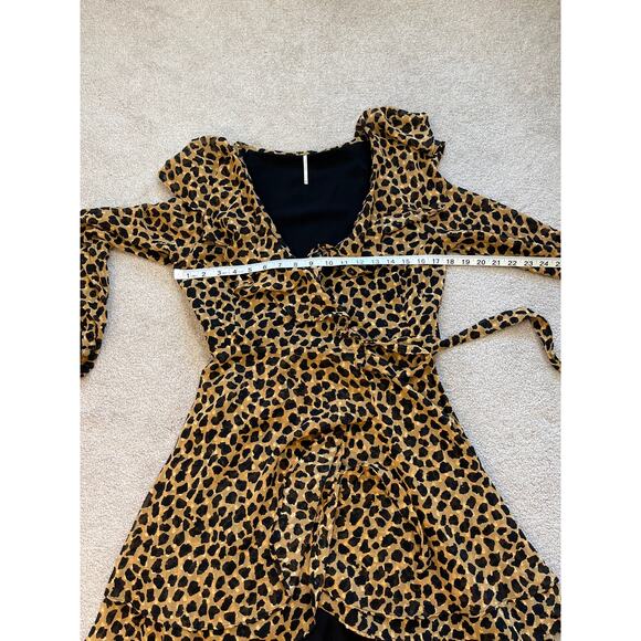 Free People Frenchie Leopard Print Wrap Mini Dress Size XS Long Sleeves Ruffle - Picture 7 of 8